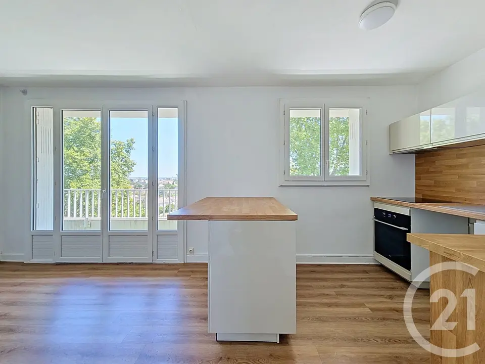 Appartement 4 pièces 68 m² à vendre à Bordeaux — photo 3