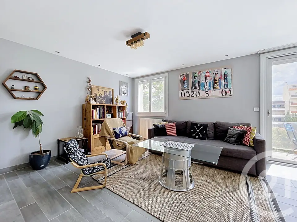 Appartement 4 pièces 73 m² à vendre à Bordeaux — photo 3