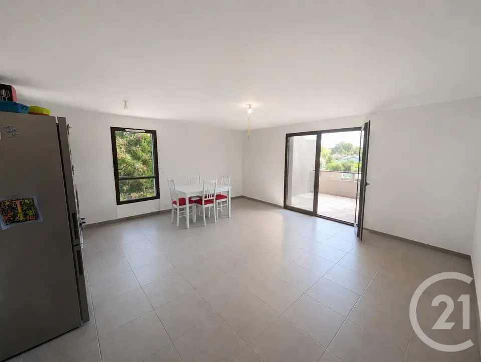 Appartement 3 pièces 64 m² à louer à Saint-Médard-en-Jalles — photo 2