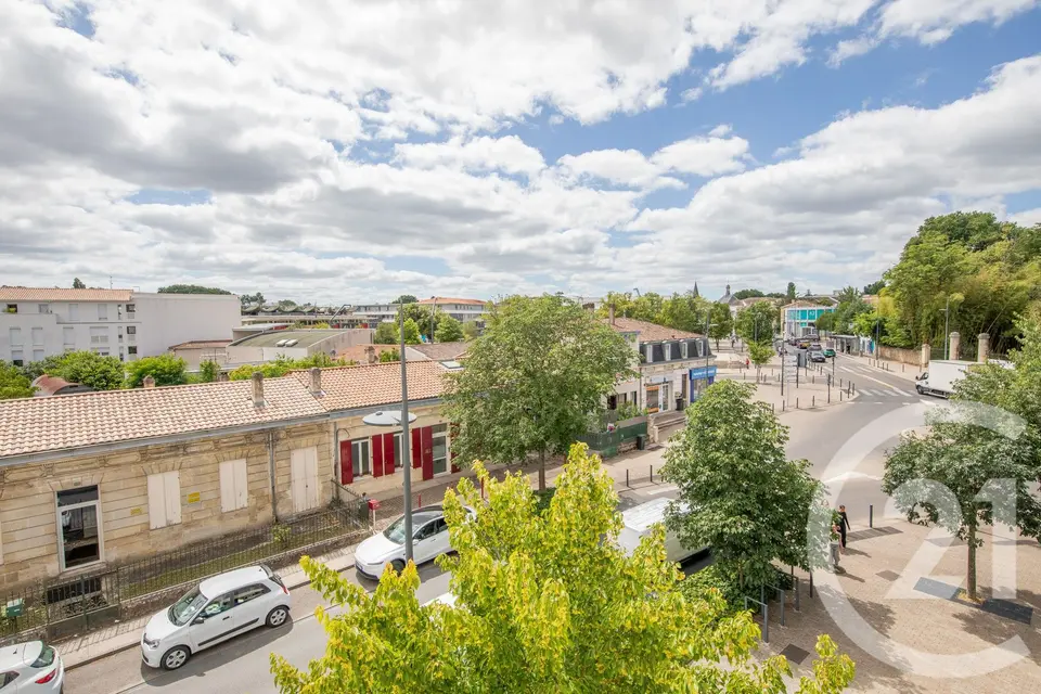 Bien immobilier à louer à Saint-Médard-en-Jalles — photo 3