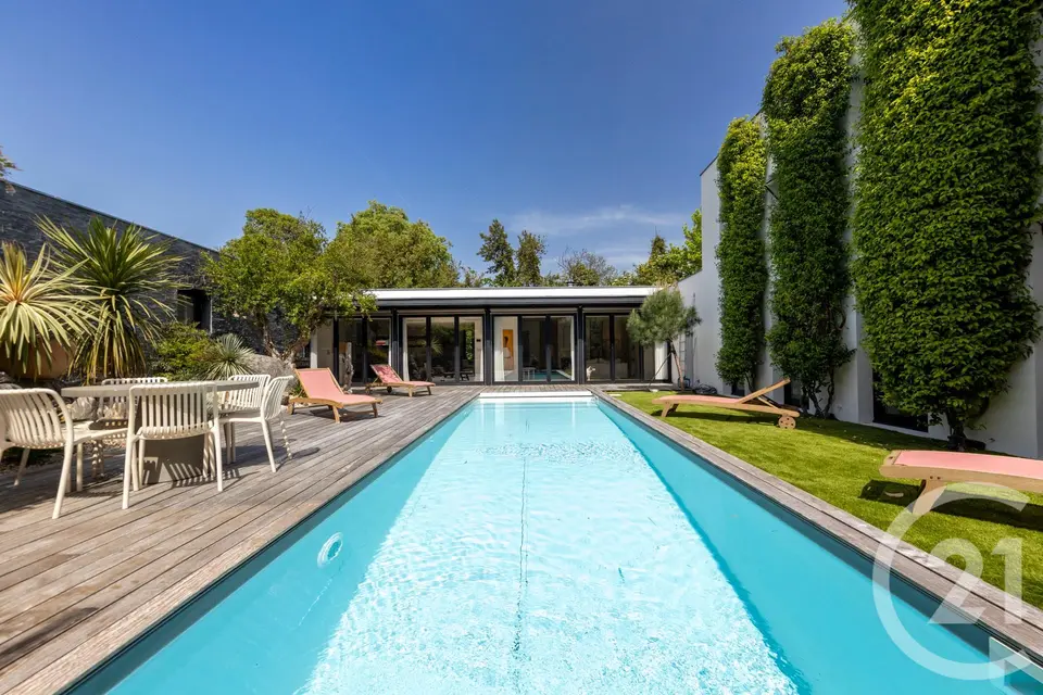 Maison 8 pièces 280 m² · à Bordeaux · 280 m² · 1 820 000 €