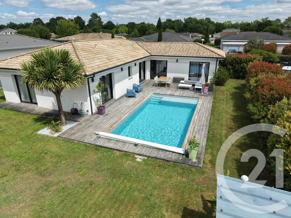 Maison 6 pièces 134 m² à vendre à Saint-Aubin-de-Médoc — photo 1