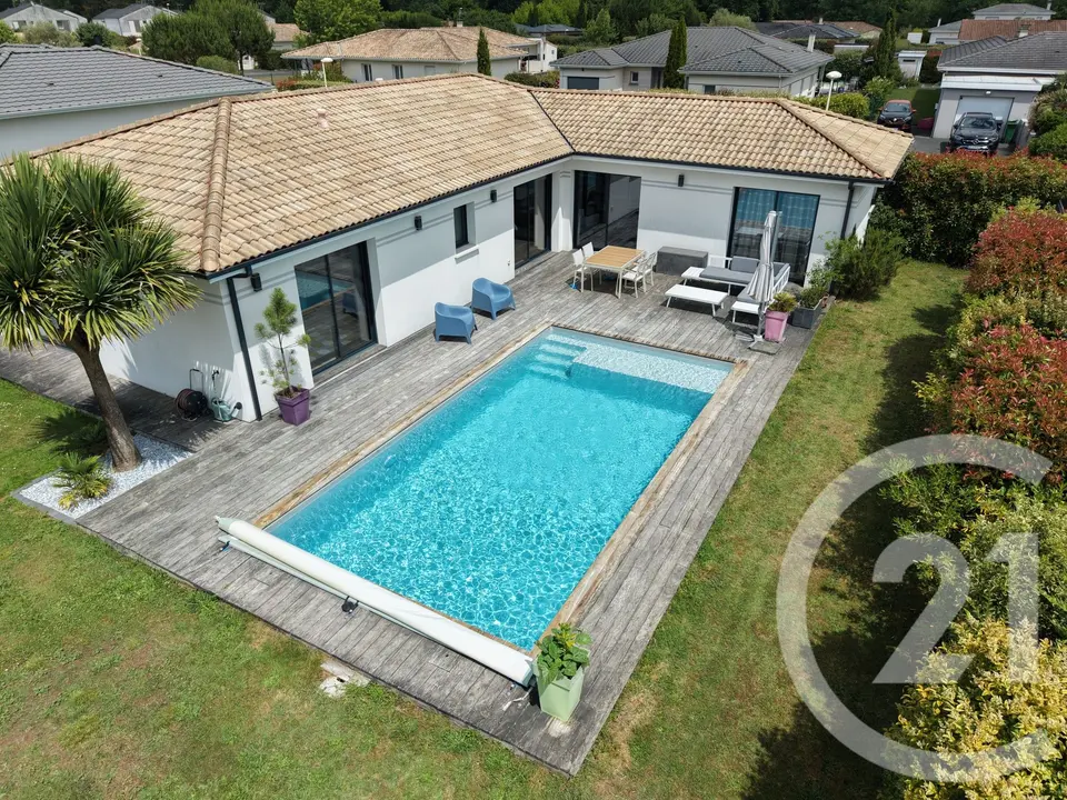 Maison 6 pièces 134 m² à vendre à Saint-Aubin-de-Médoc — photo 2