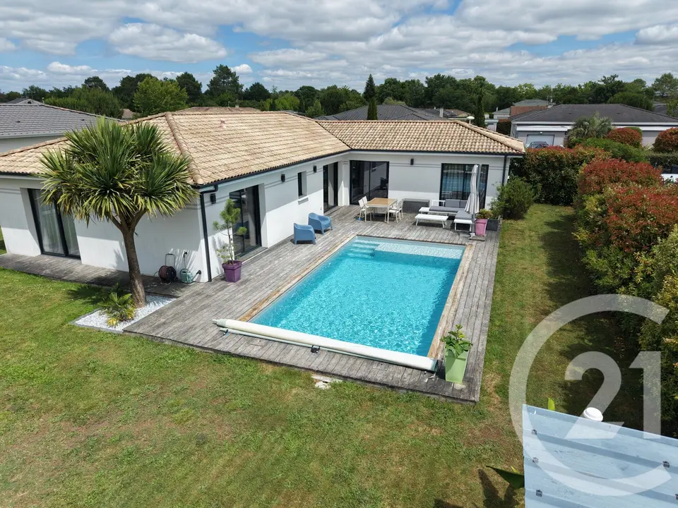 Maison 6 pièces 134 m² à vendre à Saint-Aubin-de-Médoc — photo 1