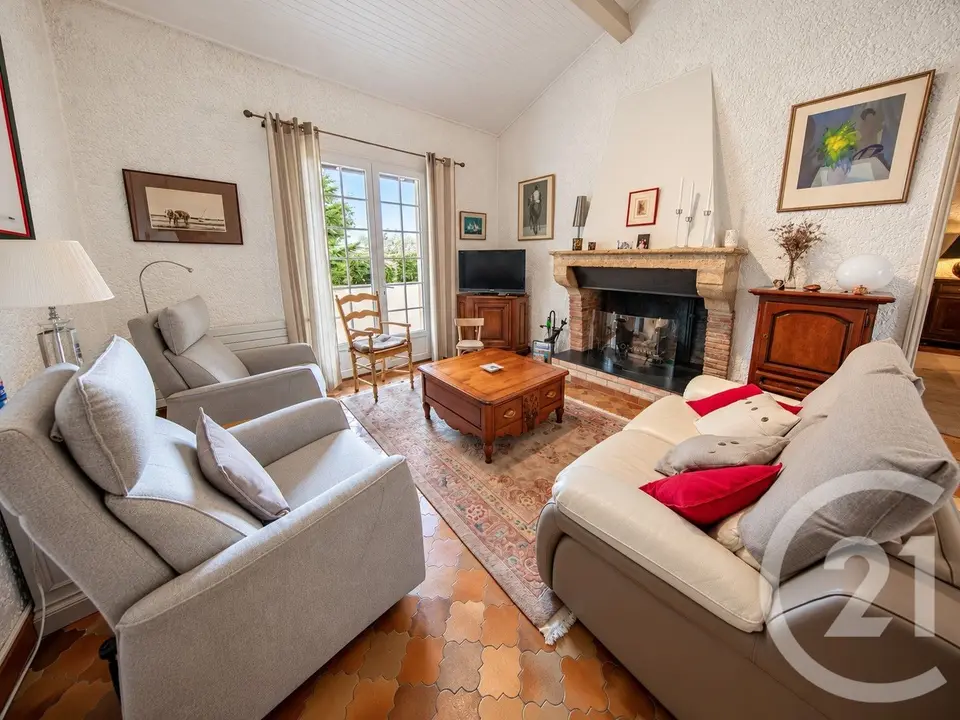 Maison 7 pièces 154 m² à vendre à Saint-Aubin-de-Médoc — photo 2