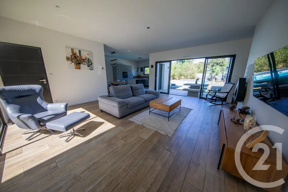 Maison 7 pièces 144 m² à vendre à Saint-Aubin-de-Médoc — photo 2