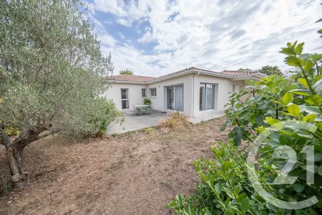 Maison à vendre à Saint-Aubin-de-Médoc — CENTURY 21 Kadima