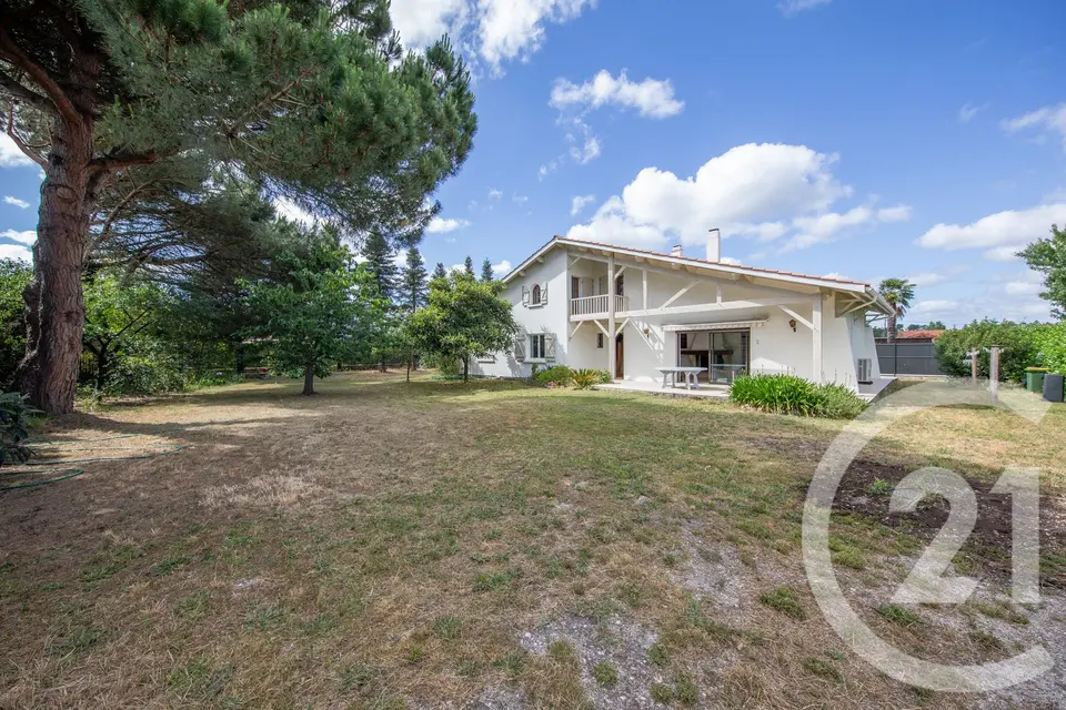 Maison 7 pièces 167 m² à vendre à Saint-Médard-en-Jalles — photo 1