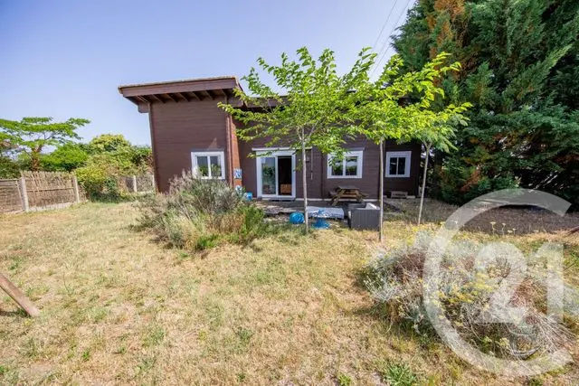 Maison à vendre à Saint-Médard-en-Jalles — CENTURY 21 Kadima