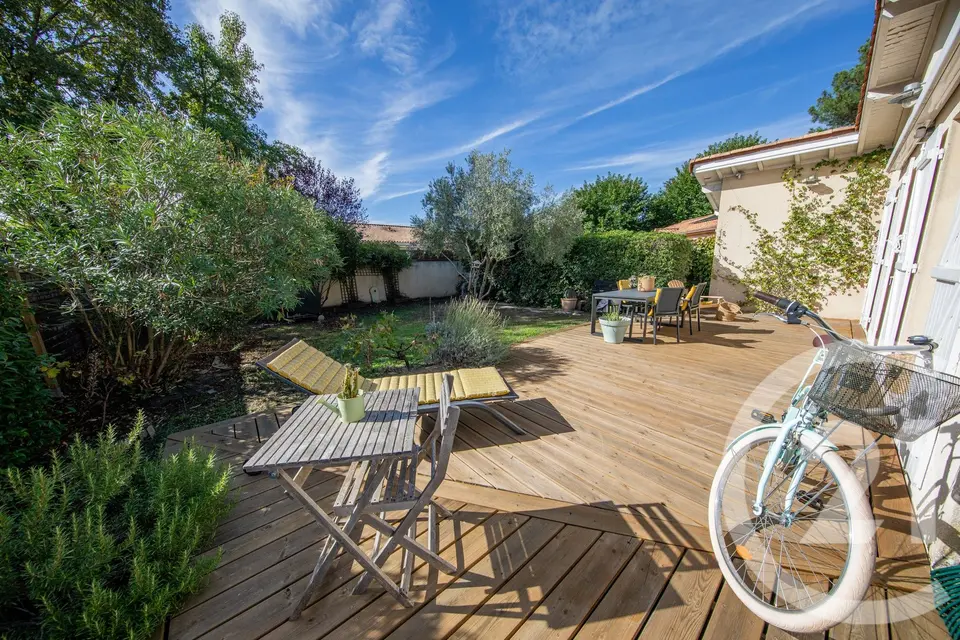 Maison 7 pièces 157 m² à vendre à Saint-Médard-en-Jalles — photo 2