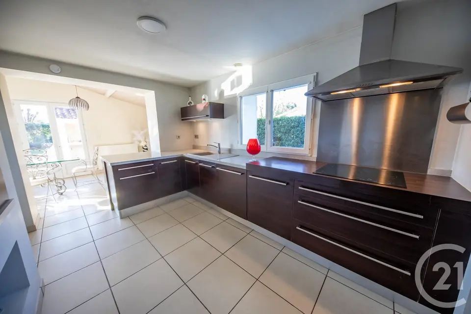 Maison 4 pièces 149 m² à vendre à Saint-Médard-en-Jalles — photo 2
