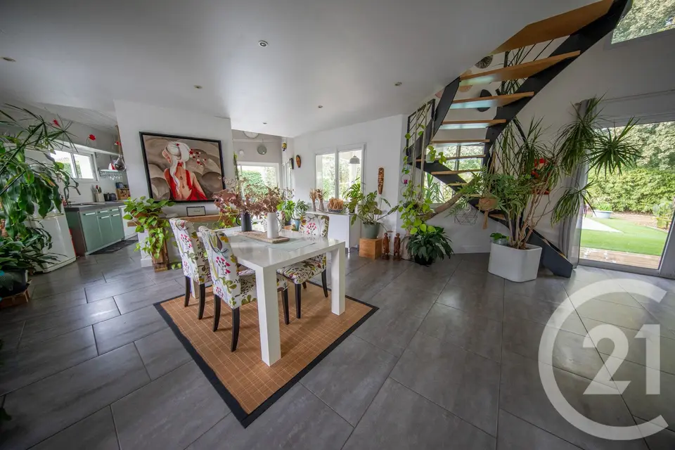 Maison 7 pièces 203 m² à vendre à Saint-Médard-en-Jalles — photo 4