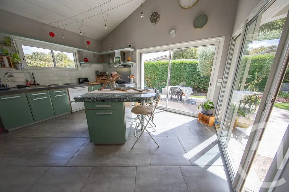 Maison 7 pièces 203 m² à vendre à Saint-Médard-en-Jalles — photo 5