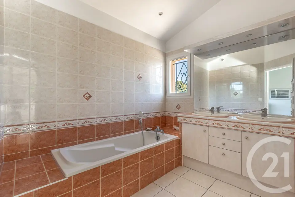 Maison 6 pièces 135 m² à vendre à Saint-Médard-en-Jalles — photo 11