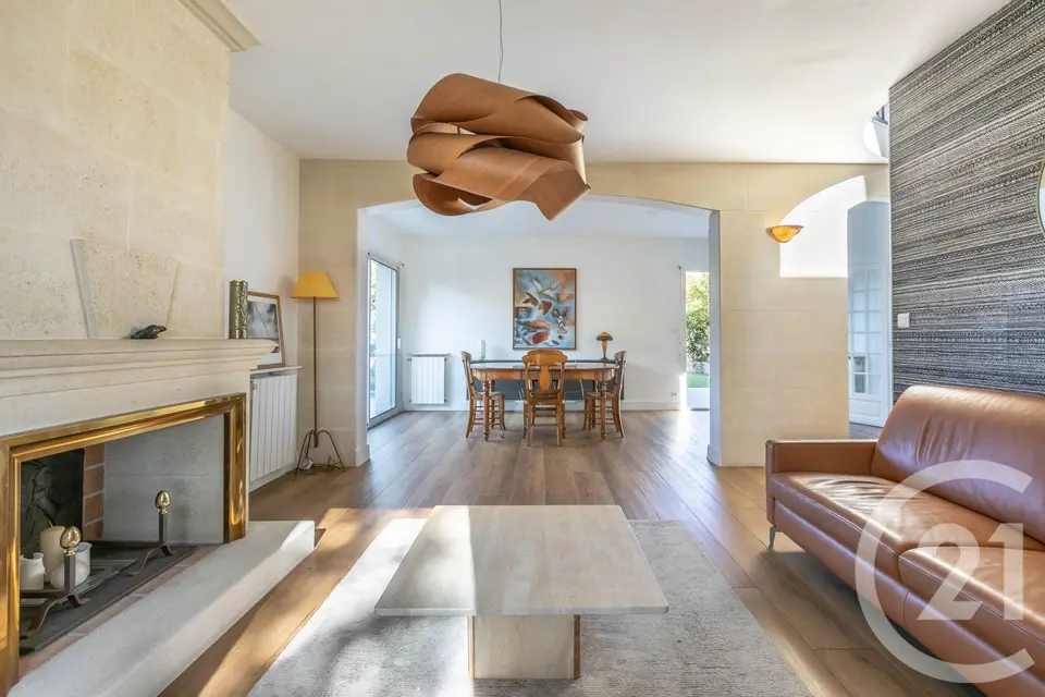 Maison 6 pièces 135 m² à vendre à Saint-Médard-en-Jalles — photo 3