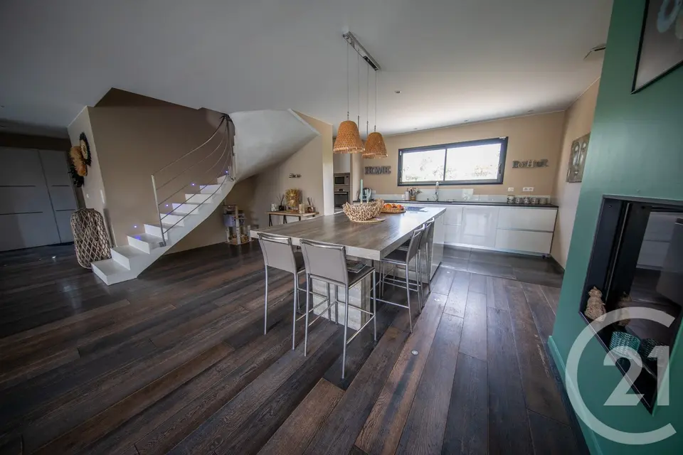 Maison 7 pièces 198 m² à vendre à Saint-Médard-en-Jalles — photo 3
