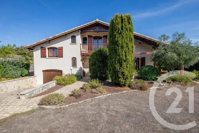 Maison à vendre à Saint-Médard-en-Jalles — CENTURY 21 Kadima