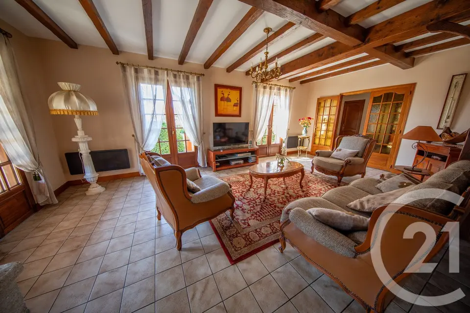Maison 7 pièces 151 m² à vendre à Saint-Médard-en-Jalles — photo 4
