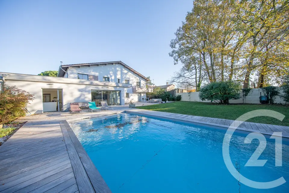 Maison 10 pièces 260 m² à vendre à Saint-Médard-en-Jalles — photo 12