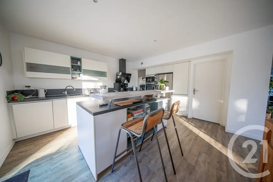 Maison 10 pièces 260 m² à vendre à Saint-Médard-en-Jalles — photo 5