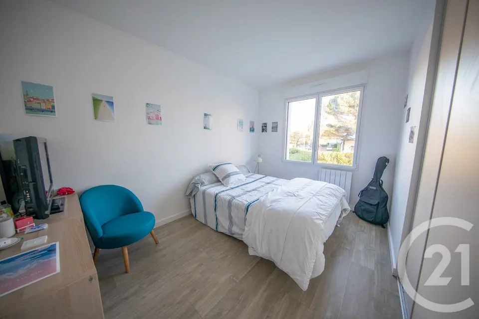 Maison 10 pièces 260 m² à vendre à Saint-Médard-en-Jalles — photo 8