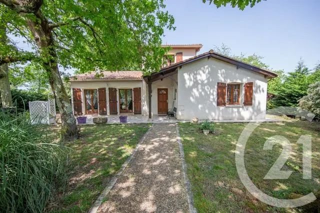 Maison à vendre à Saint-Médard-en-Jalles — CENTURY 21 Kadima