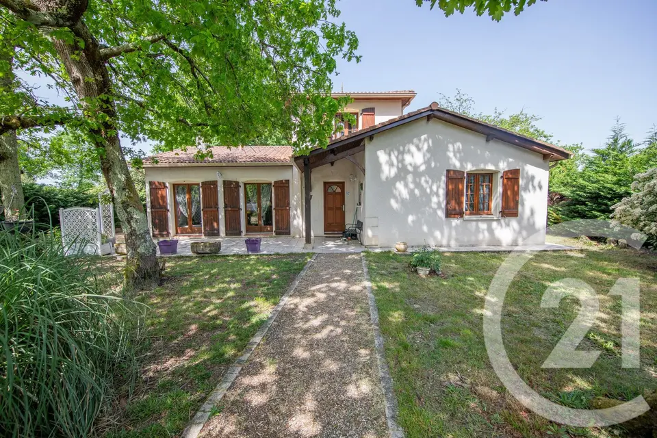Maison 8 pièces 146 m² à vendre à Saint-Médard-en-Jalles — photo 1