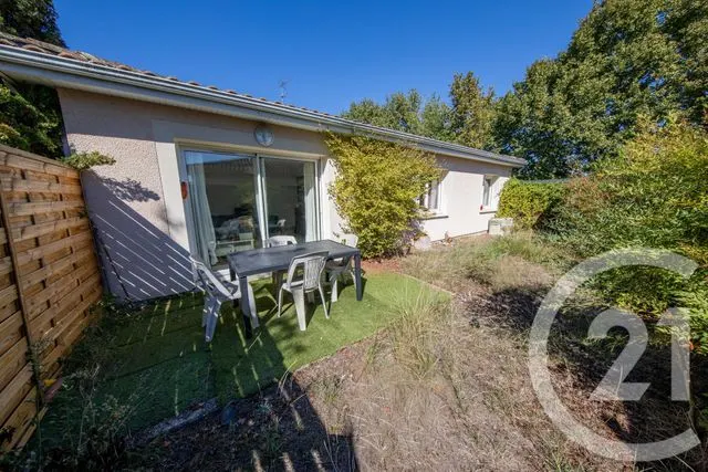 Maison à vendre à Saint-Médard-en-Jalles — CENTURY 21 Kadima