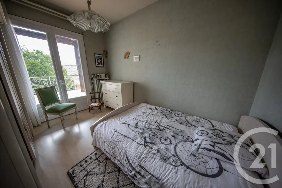 Maison 10 pièces 216 m² à vendre à Saint-Médard-en-Jalles — photo 8