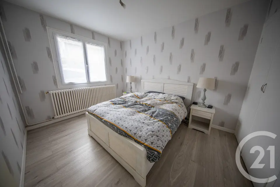 Maison 10 pièces 216 m² à vendre à Saint-Médard-en-Jalles — photo 12