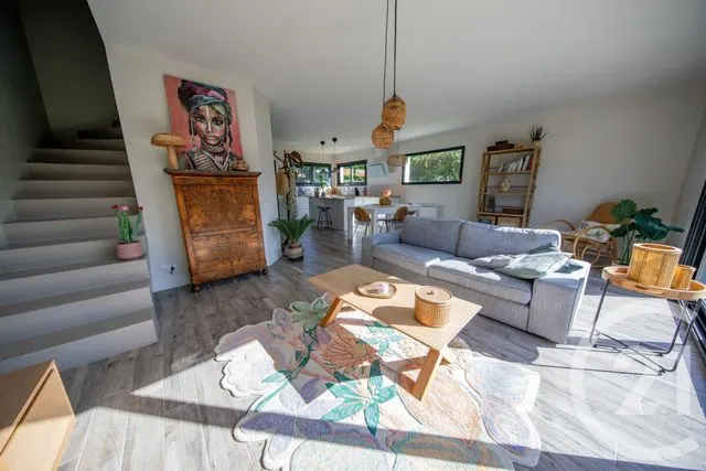 Maison à vendre à Saint-Médard-en-Jalles — CENTURY 21 Kadima