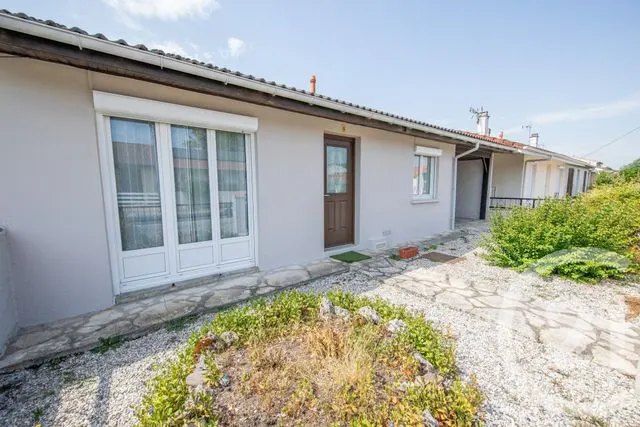 Maison à vendre à Saint-Médard-en-Jalles — CENTURY 21 Kadima
