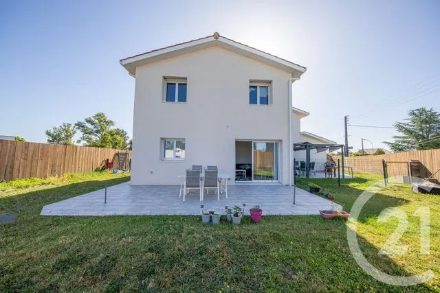 Maison à vendre à Saint-Médard-en-Jalles — CENTURY 21 Kadima
