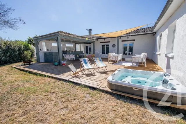 Maison à vendre à Saint-Médard-en-Jalles — CENTURY 21 Kadima