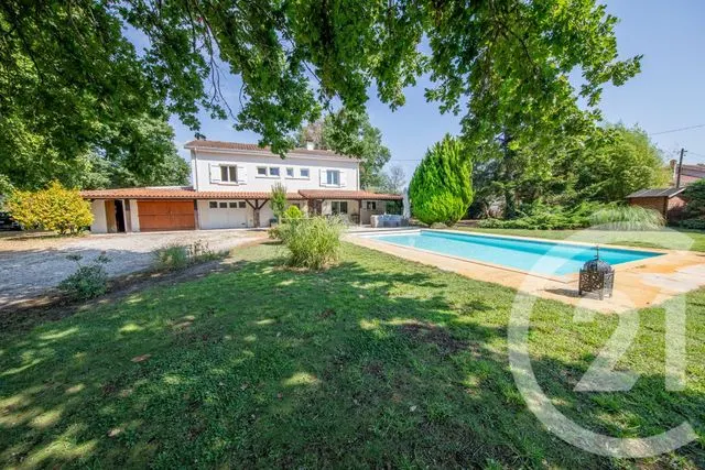 Maison à vendre à Saint-Médard-en-Jalles — CENTURY 21 Kadima
