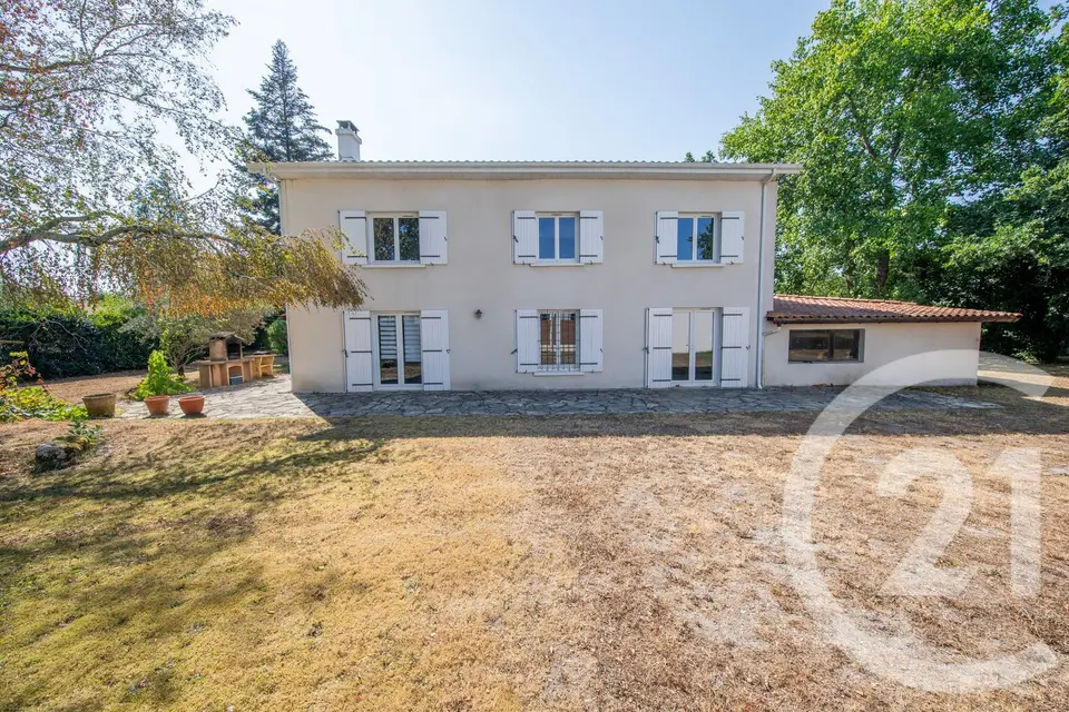 Maison 8 pièces 200 m² à vendre à Saint-Médard-en-Jalles — photo 3