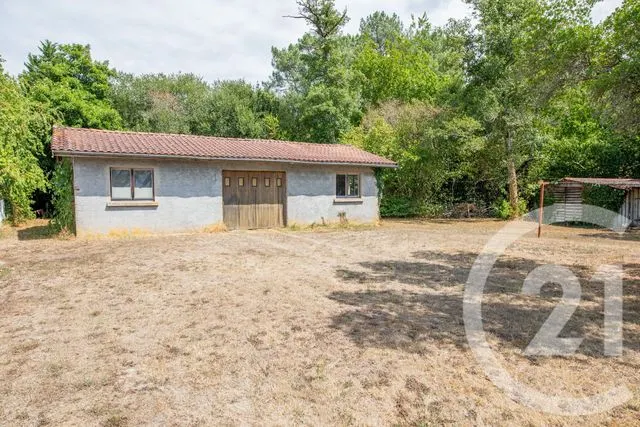 Maison à vendre à Saint-Médard-en-Jalles — CENTURY 21 Kadima