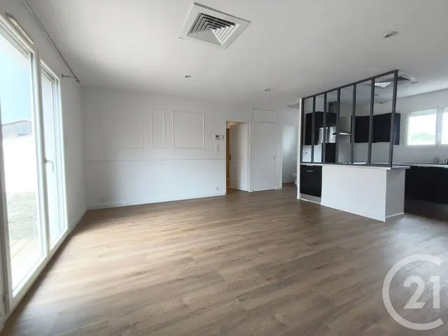 Maison à louer à Saint-Médard-en-Jalles — CENTURY 21 Kadima