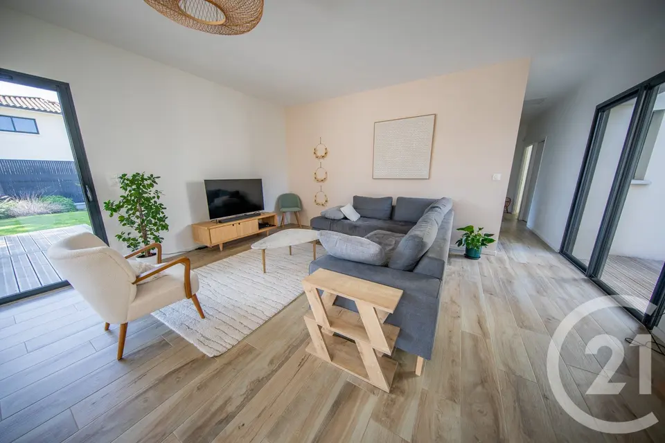 Maison 6 pièces 138 m² à vendre à Saint-Médard-en-Jalles — photo 2
