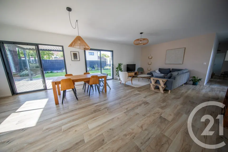 Maison 6 pièces 138 m² à vendre à Saint-Médard-en-Jalles — photo 3