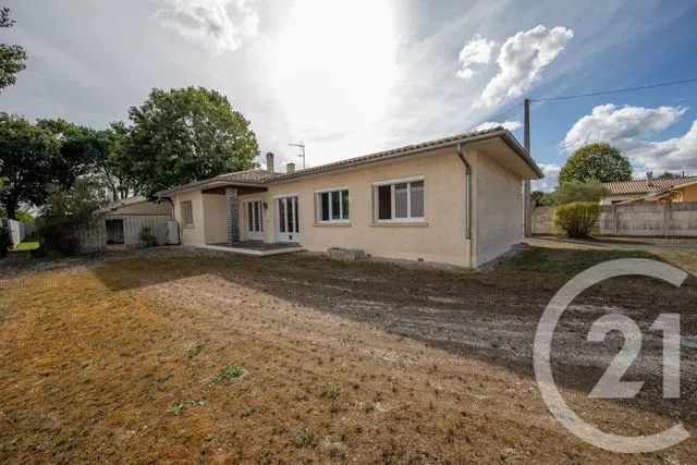 Maison à vendre à Saint-Médard-en-Jalles — CENTURY 21 Kadima