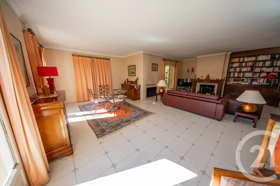 Maison 5 pièces 138 m² à vendre à Saint-Médard-en-Jalles — photo 3
