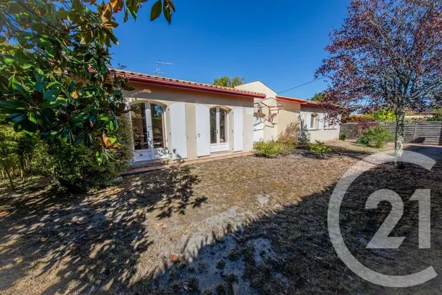 Maison à vendre à Saint-Médard-en-Jalles — CENTURY 21 Kadima