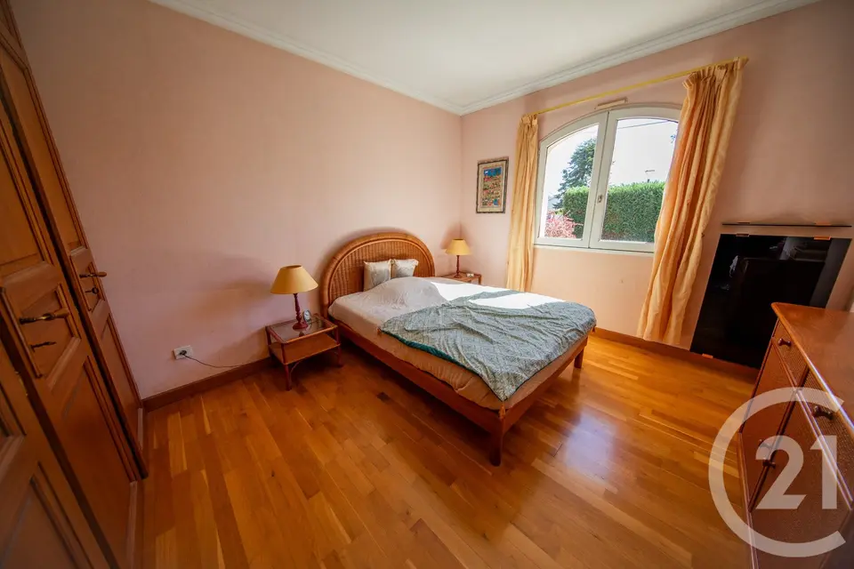 Maison 5 pièces 138 m² à vendre à Saint-Médard-en-Jalles — photo 10