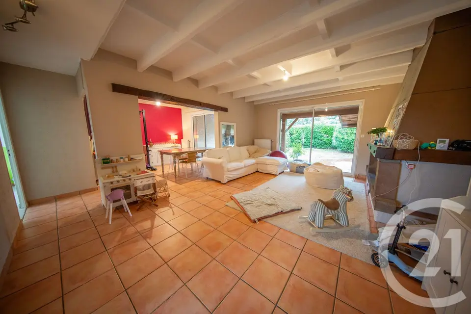 Maison 5 pièces 104 m² à vendre à Saint-Médard-en-Jalles — photo 2