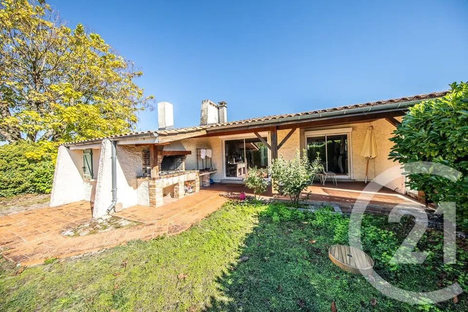 Maison 5 pièces 104 m² à vendre à Saint-Médard-en-Jalles — photo 1