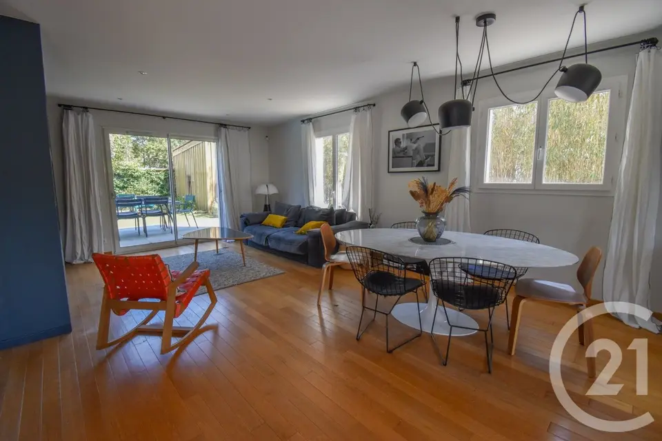 Maison 6 pièces 132 m² à vendre à Saint-Médard-en-Jalles — photo 3