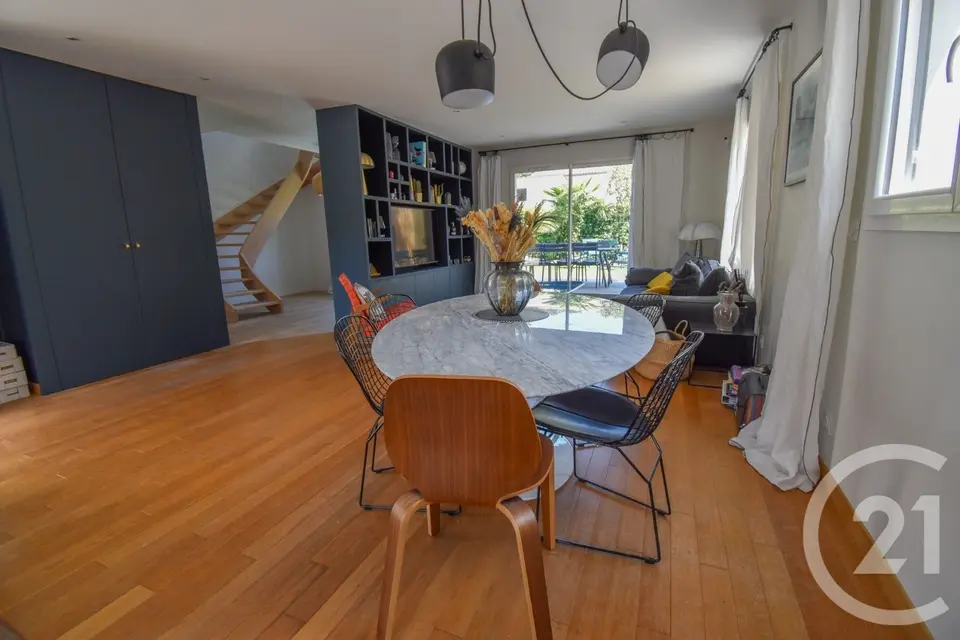 Maison 6 pièces 132 m² à vendre à Saint-Médard-en-Jalles — photo 4