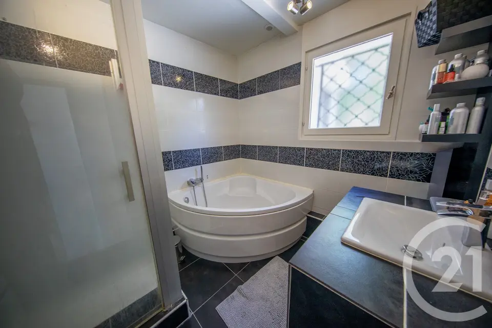 Maison 6 pièces 153 m² à vendre à Salaunes — photo 10