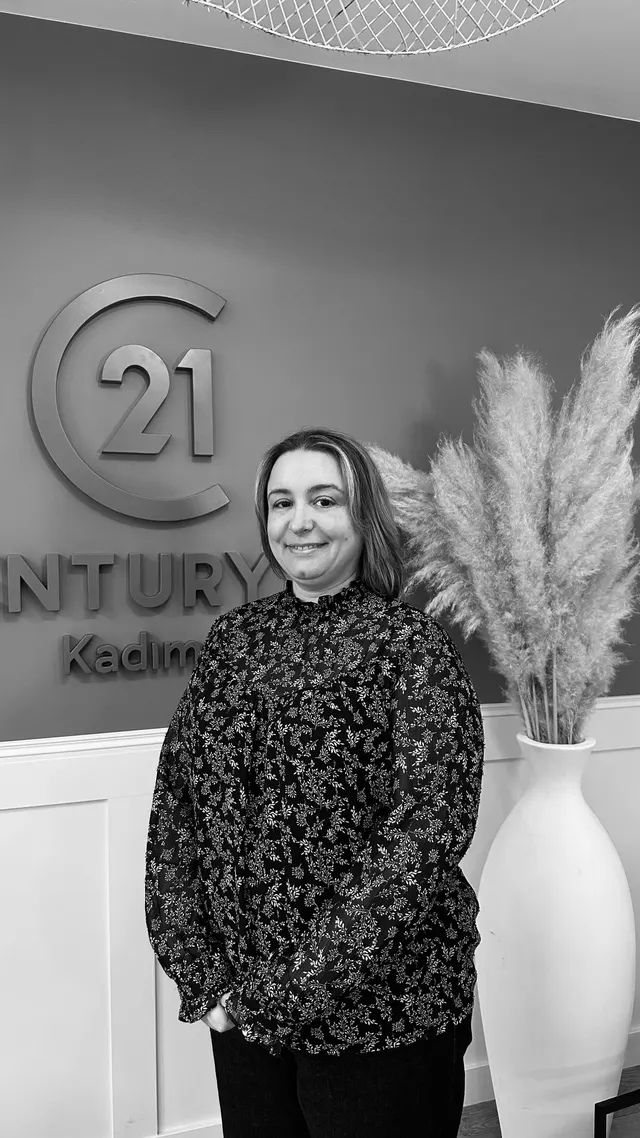 Stéphanie Cabrera, conseiller CENTURY 21 Kadima